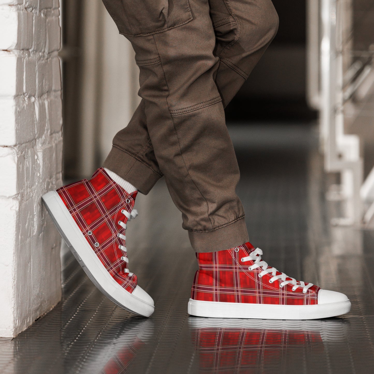 Men’s High Top Canvas Shoes Red Plaid